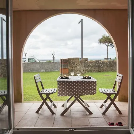 Anglet/biarritz Vue Sur L'océan Et Le Phare équipé D'une Piscine+parking Appartamento Anglet